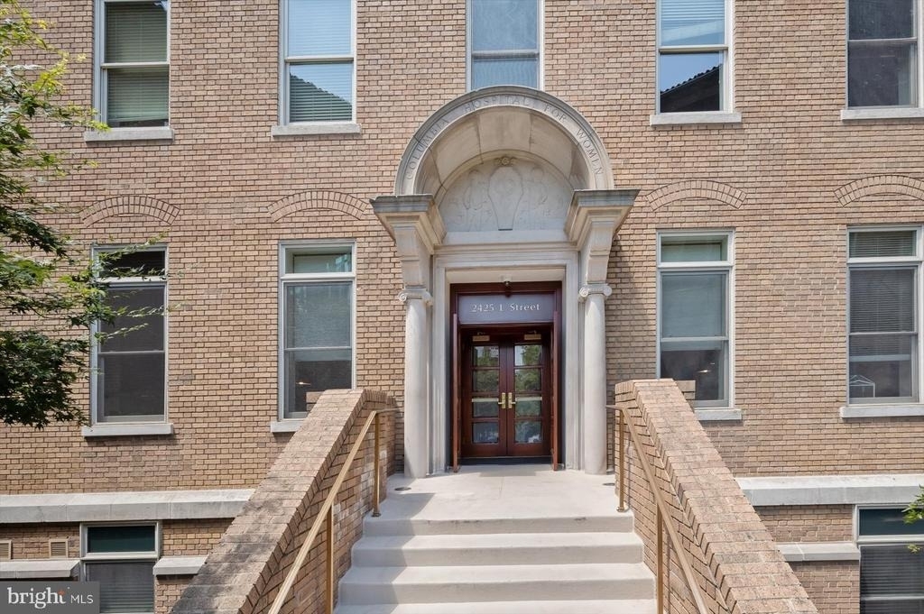 2425 L Street Nw - Photo 2