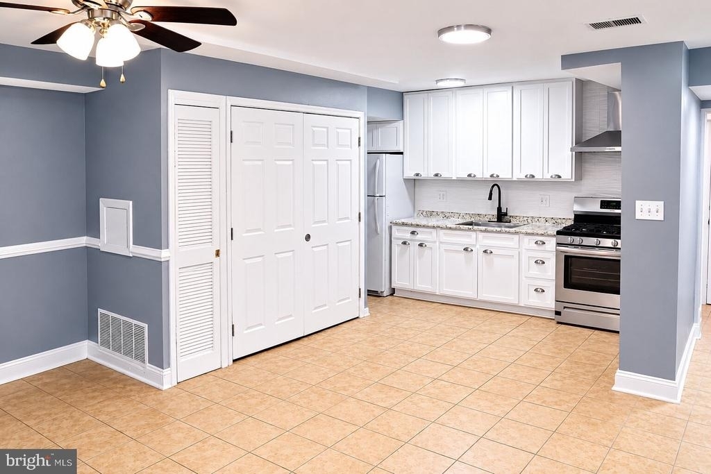 63 Galveston Place Sw - Photo 0
