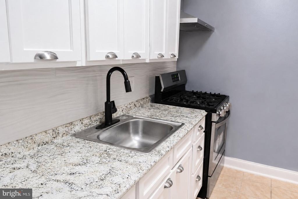 63 Galveston Place Sw - Photo 2