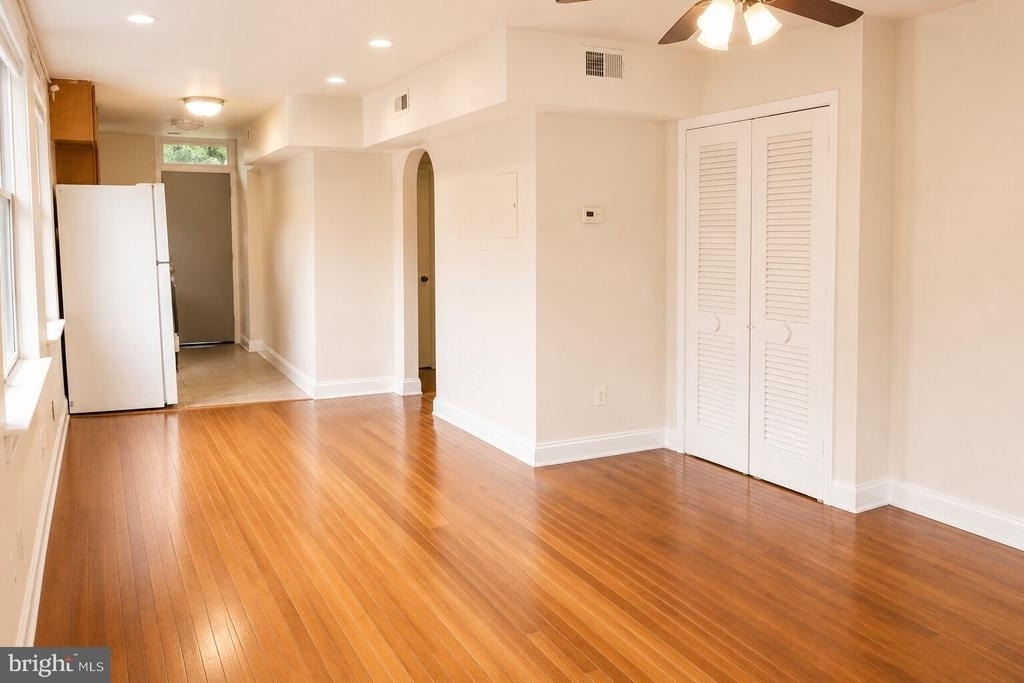 63 Galveston Place Sw - Photo 0