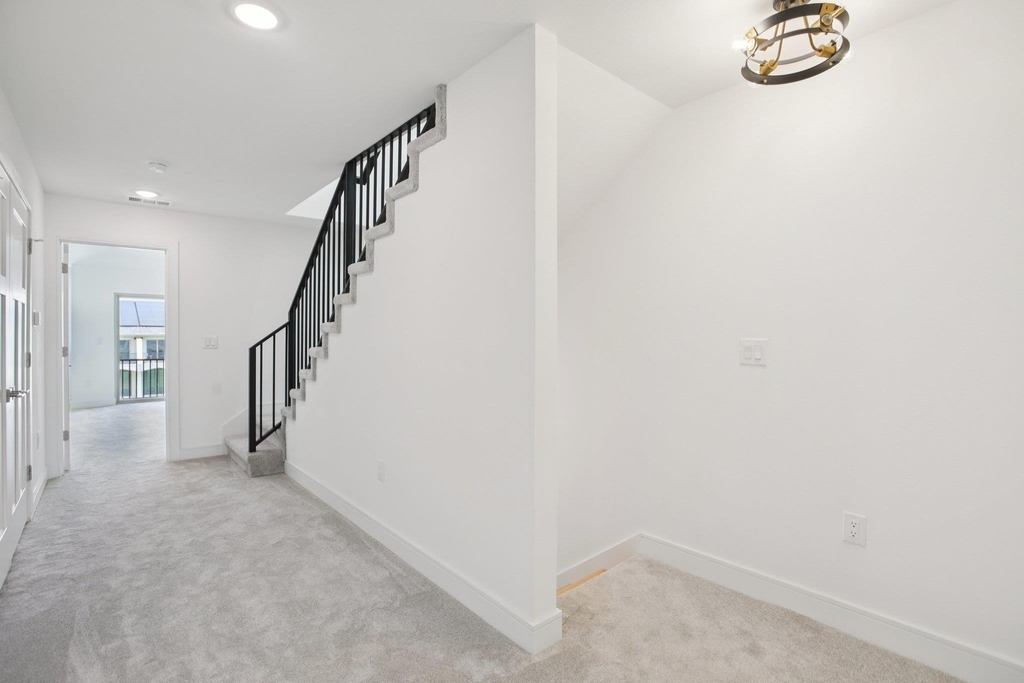 302 Tesla Circle Cir - Photo 18