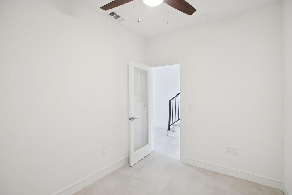 302 Tesla Circle Cir - Photo 15