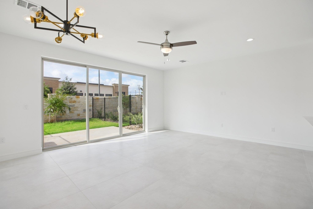 302 Tesla Circle Cir - Photo 9
