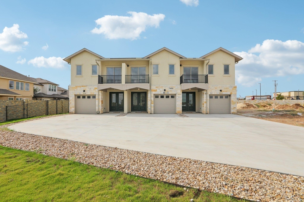 302 Tesla Circle Cir - Photo 3