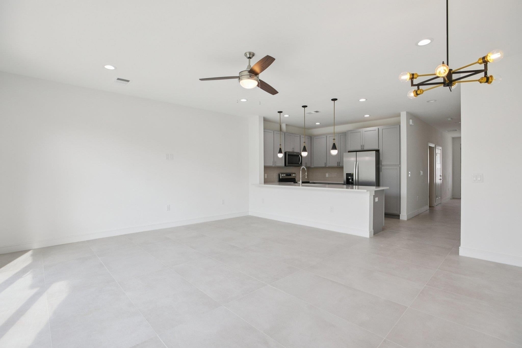 302 Tesla Circle Cir - Photo 8