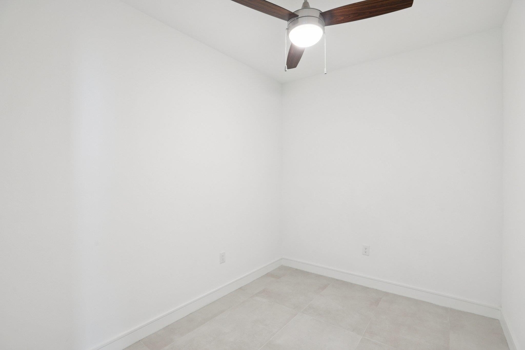 302 Tesla Circle Cir - Photo 14