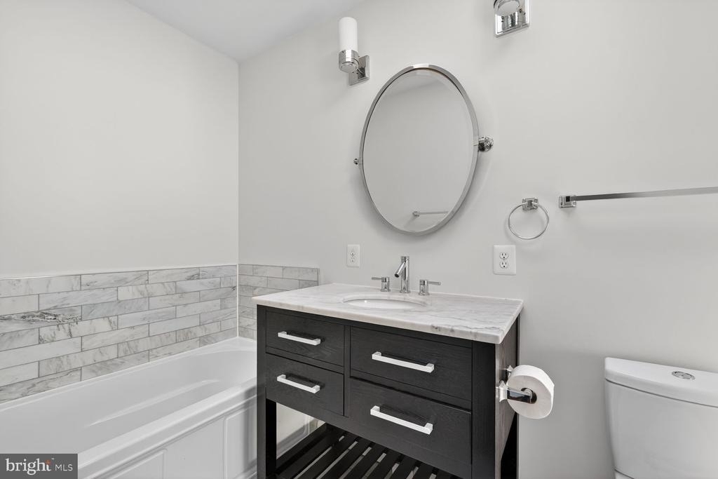 3430 Brown Street Nw - Photo 4