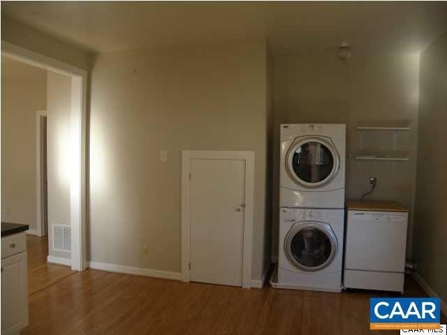 1122 E Market St - Photo 5