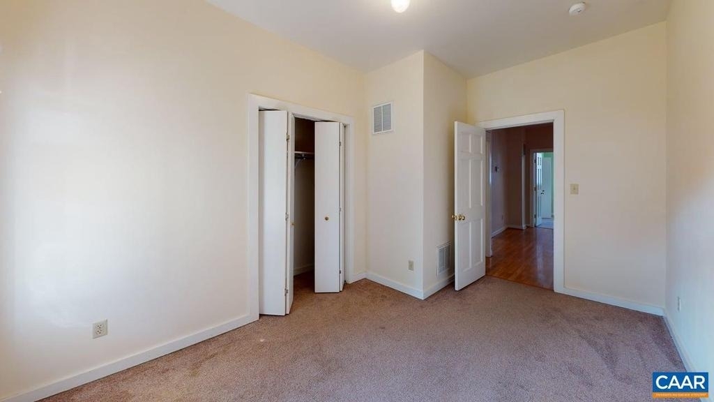 1122 E Market St - Photo 13
