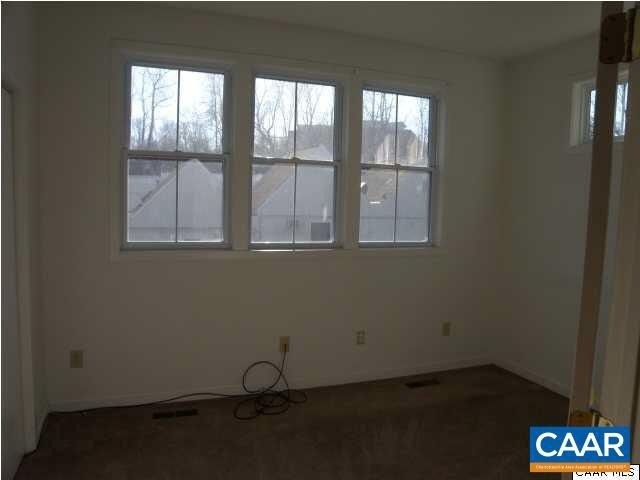 1122 E Market St - Photo 4