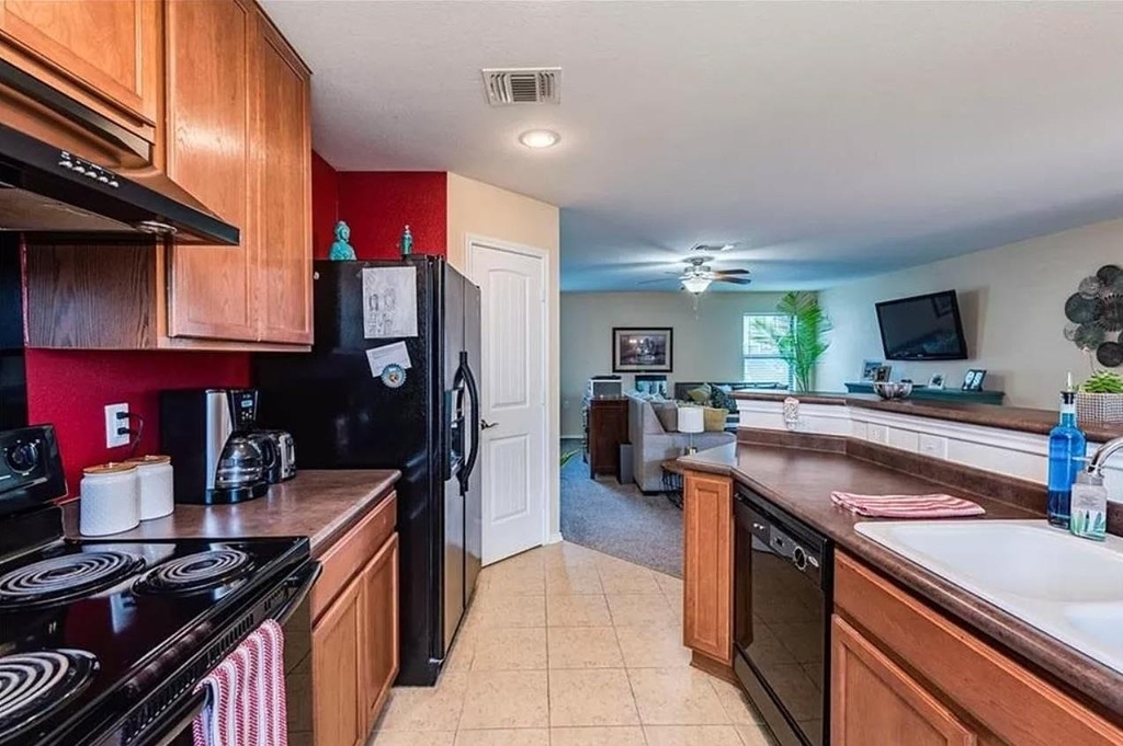 8808 Stambourne St - Photo 5