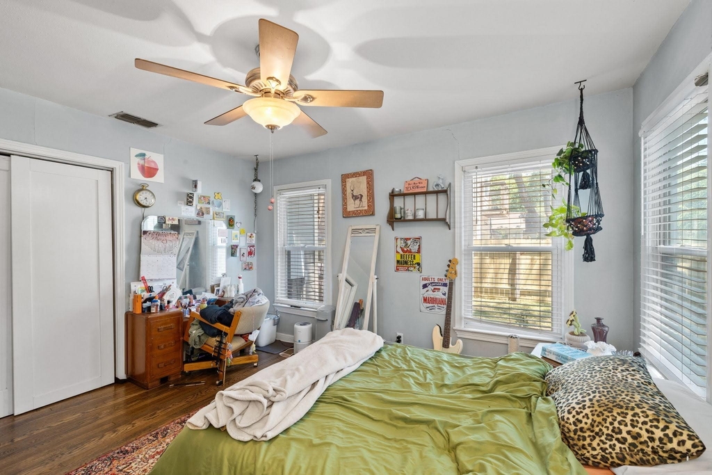 3801 Avenue G - Photo 5