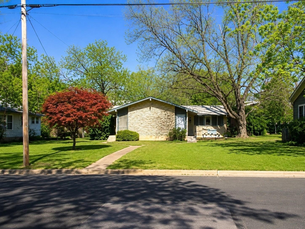 4812 Avenue H - Photo 2