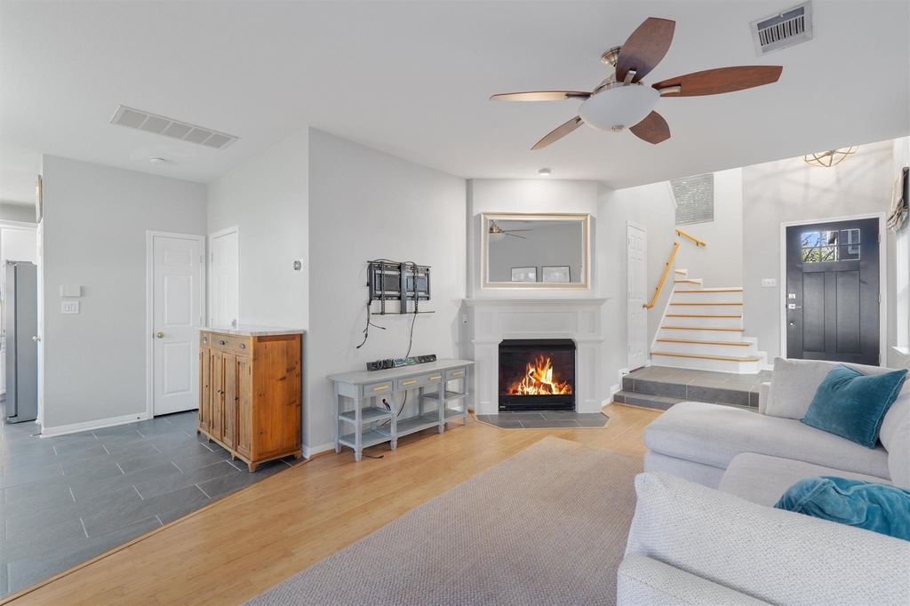 1011 Brodie St - Photo 5