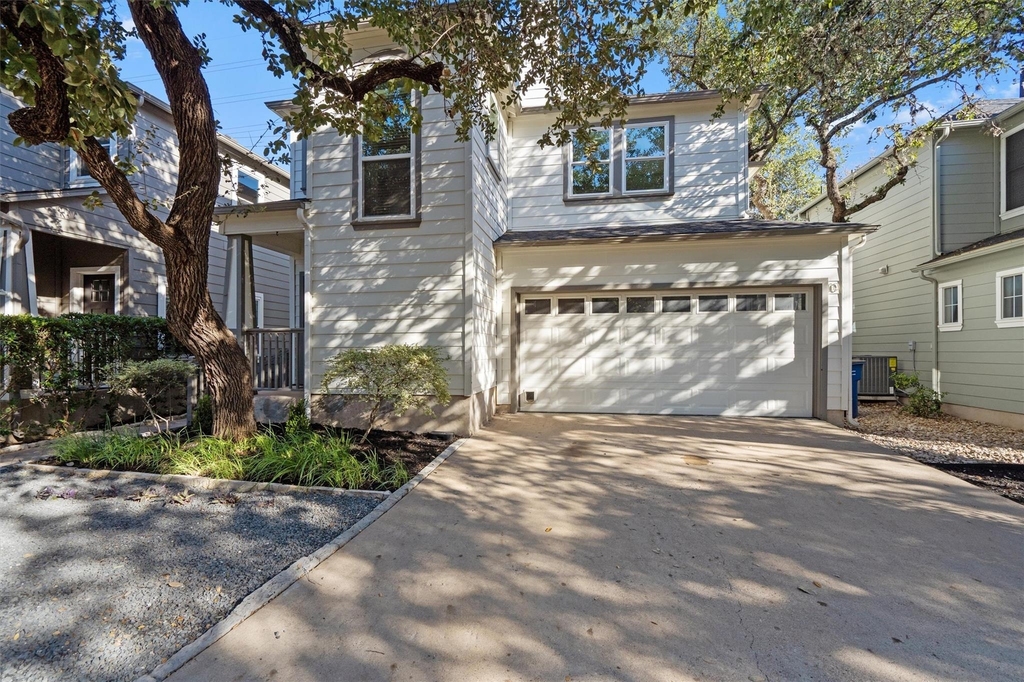 1011 Brodie St - Photo 2