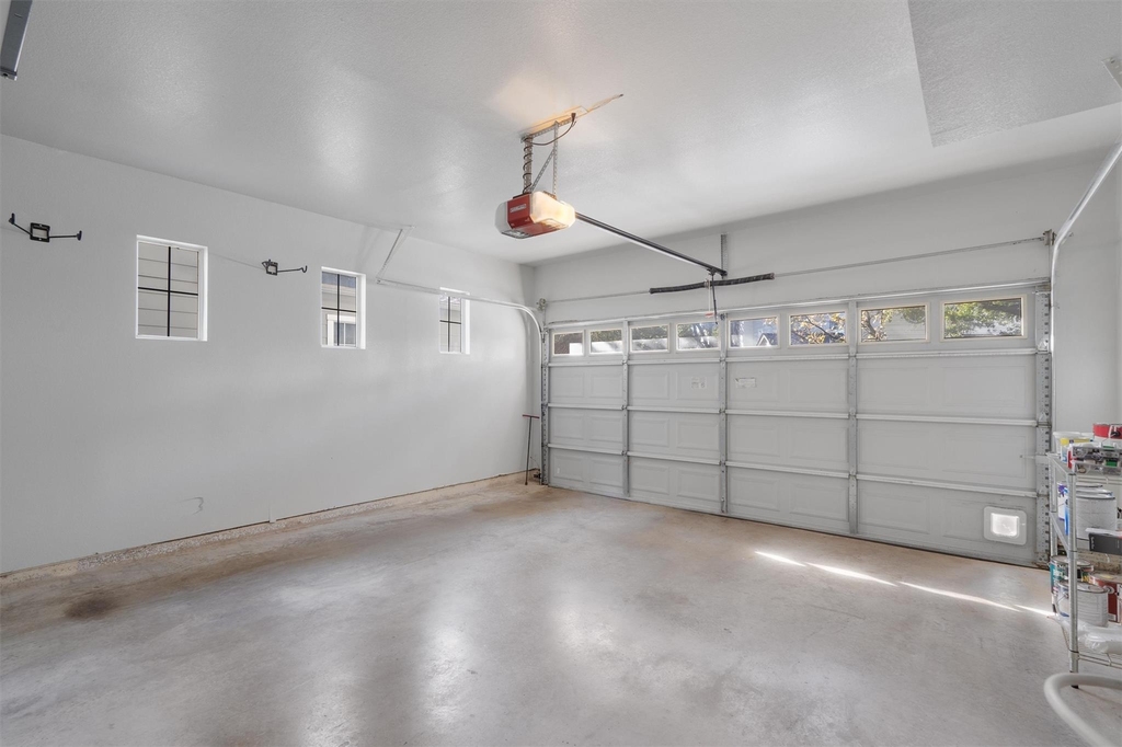 1011 Brodie St - Photo 31