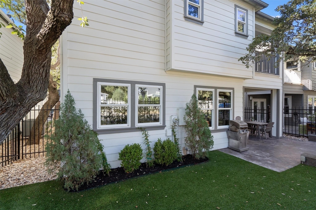 1011 Brodie St - Photo 29
