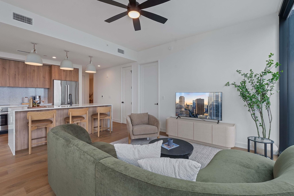 84 East Ave - Photo 4