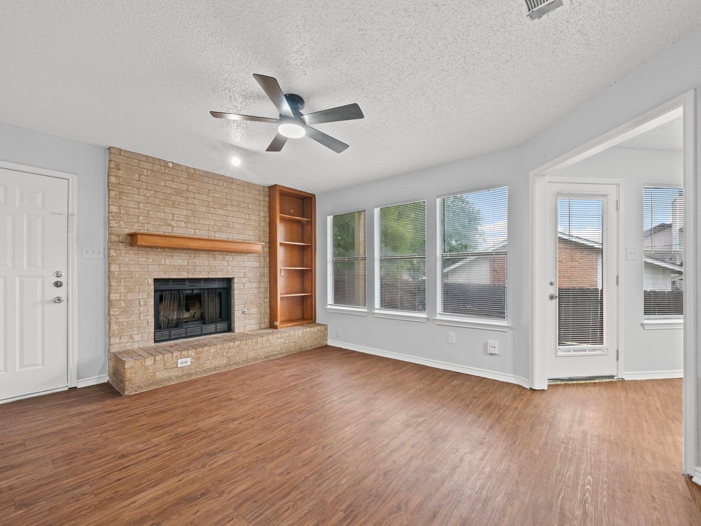 1816 Rawhide Loop - Photo 2