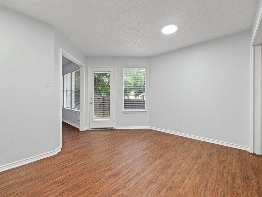 1816 Rawhide Loop - Photo 3