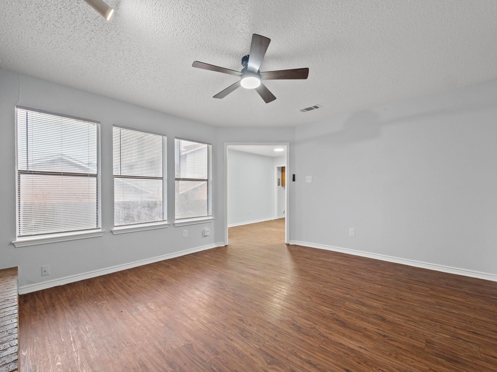1816 Rawhide Loop - Photo 1