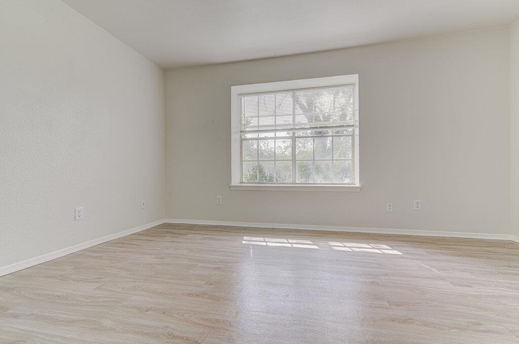 8202 West Gate Blvd - Photo 11