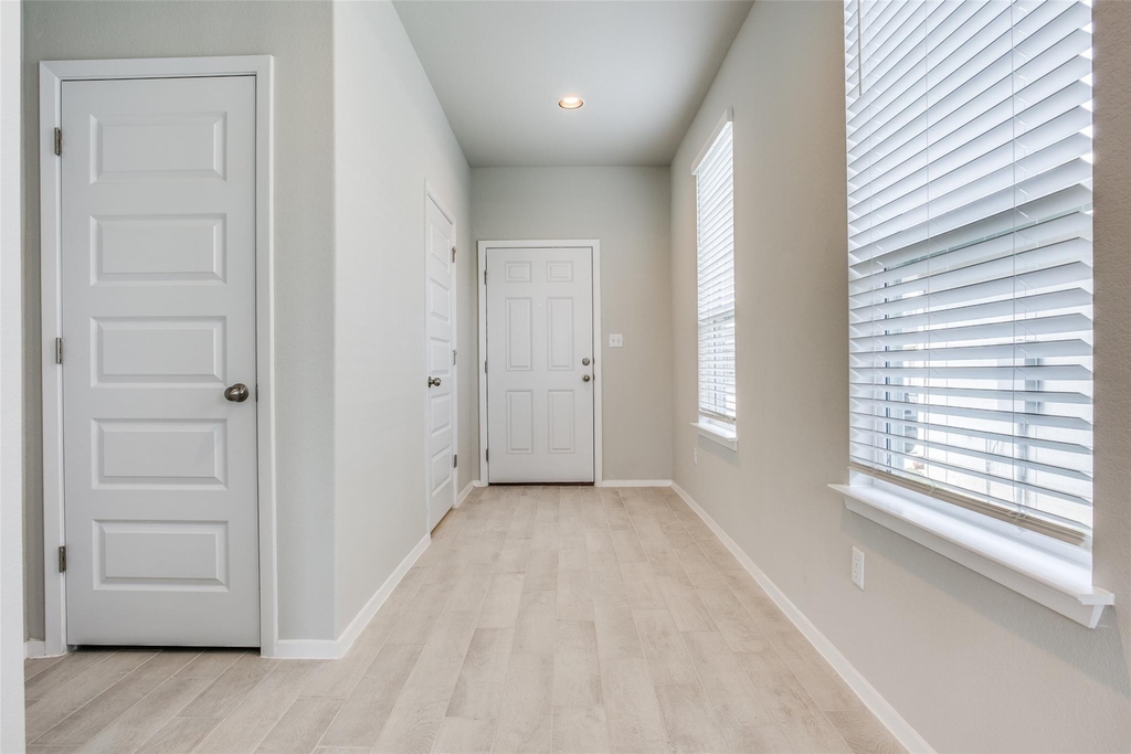 146 White Dunes Dr - Photo 2