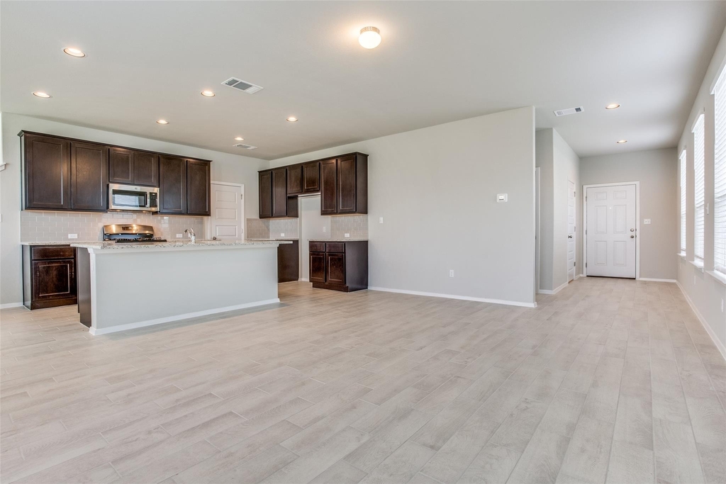 146 White Dunes Dr - Photo 4
