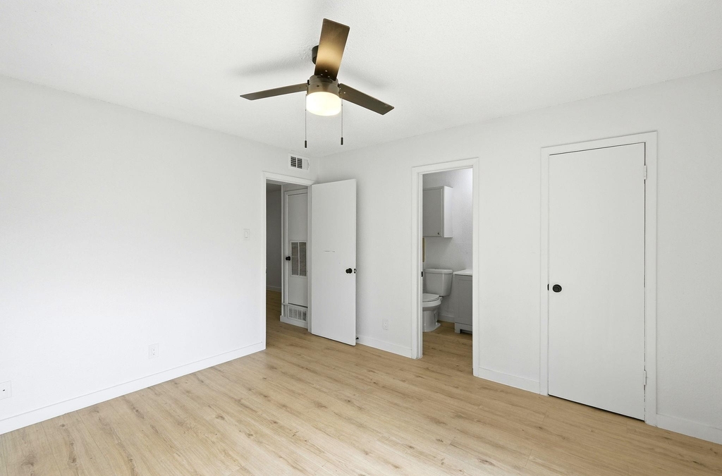 2319 Greenfield Pkwy - Photo 11
