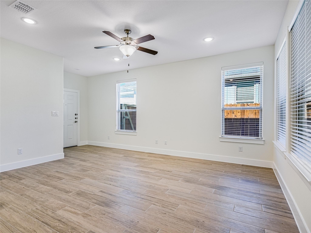 450 Parkline Dr - Photo 3