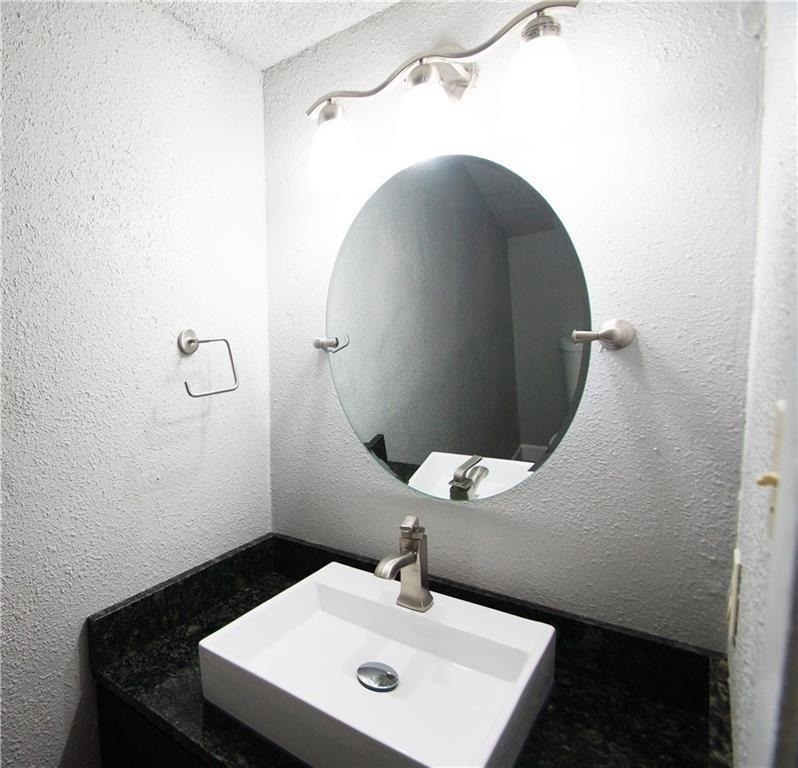 1320 Southport Dr - Photo 11