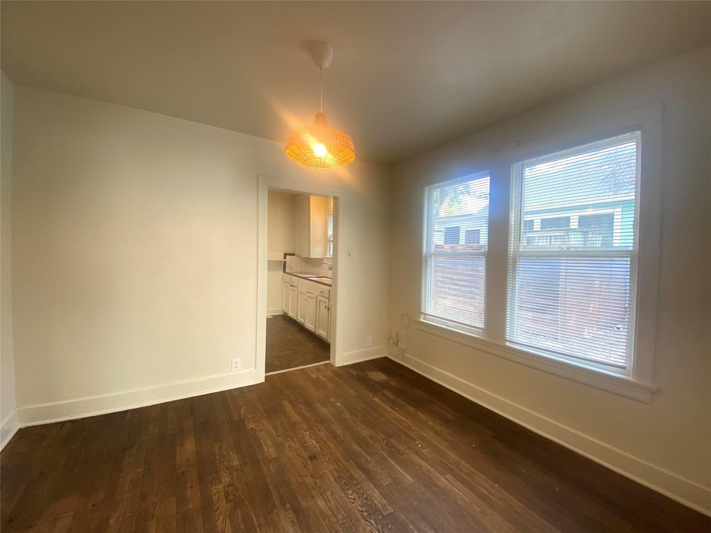 4910 Avenue H Ave - Photo 6