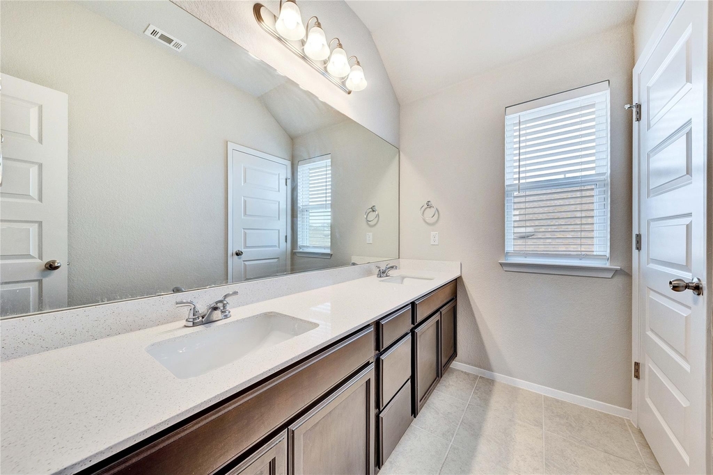 2800 Joe Dimaggio Blvd - Photo 31