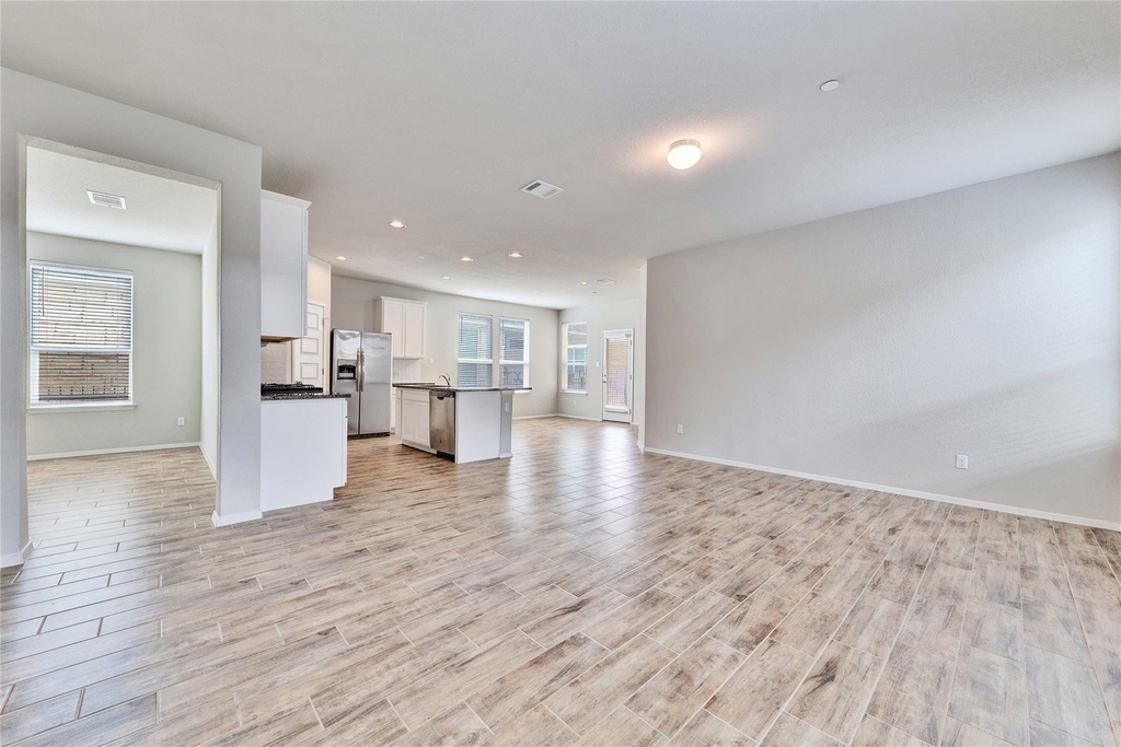 2800 Joe Dimaggio Blvd - Photo 9
