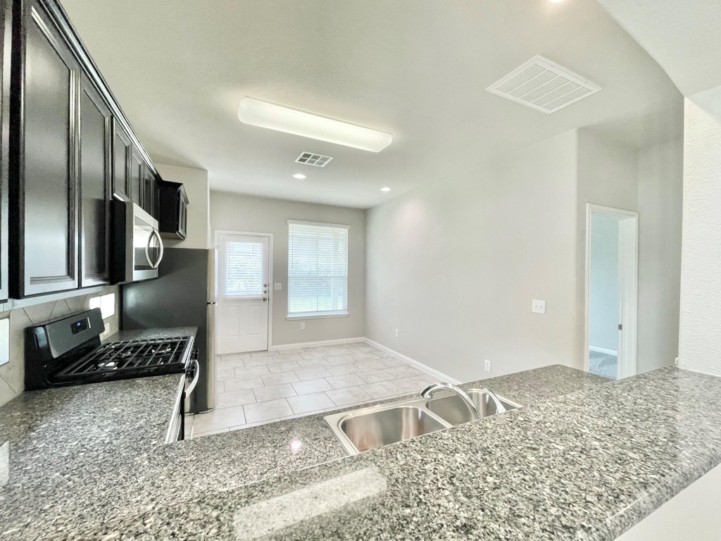 407 Rhetoric Way - Photo 7