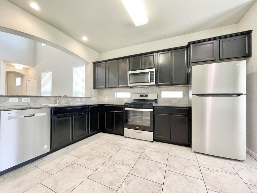 407 Rhetoric Way - Photo 9