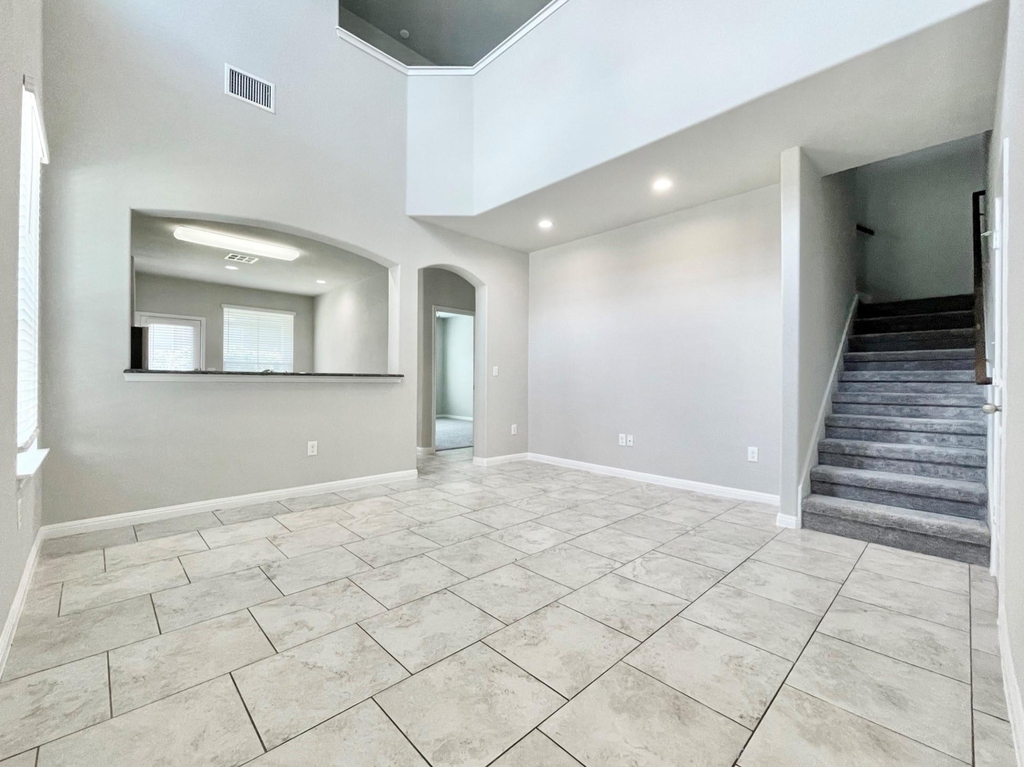 407 Rhetoric Way - Photo 4