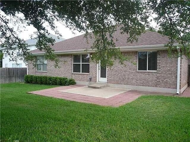 8102 Lerwick Ln - Photo 3