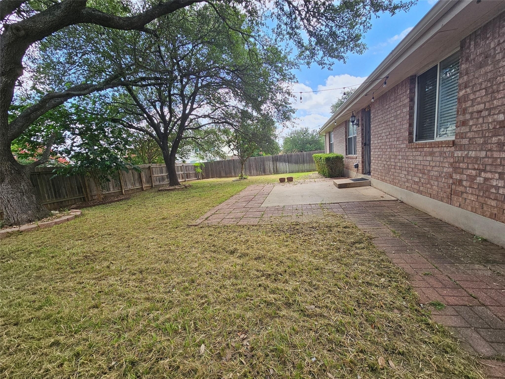 8102 Lerwick Ln - Photo 29