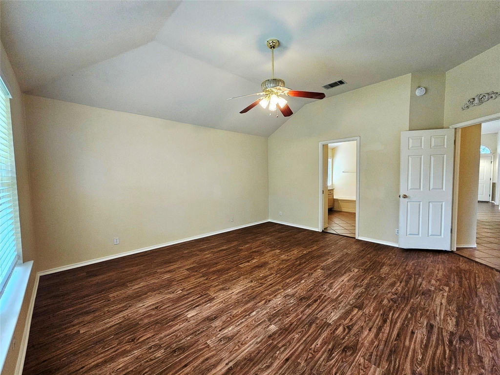 8102 Lerwick Ln - Photo 20