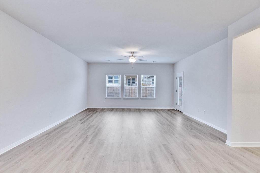 6501 Dragride Rd - Photo 3