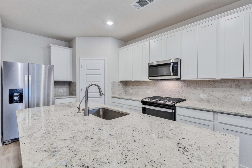 6501 Dragride Rd - Photo 5