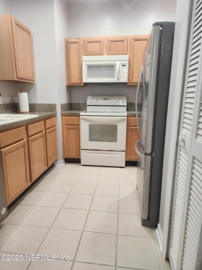 8601 Beach Boulevard - Photo 8