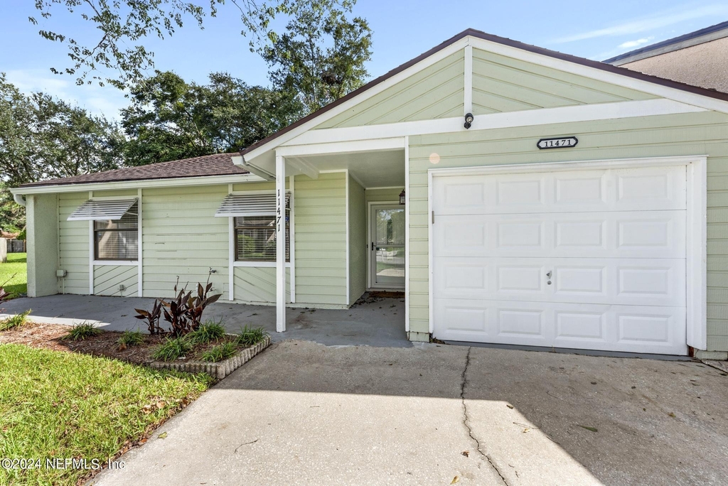 11471 Stinger Way - Photo 1