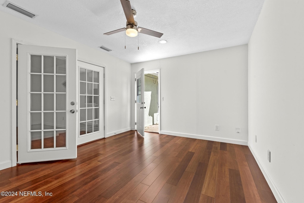 11471 Stinger Way - Photo 11