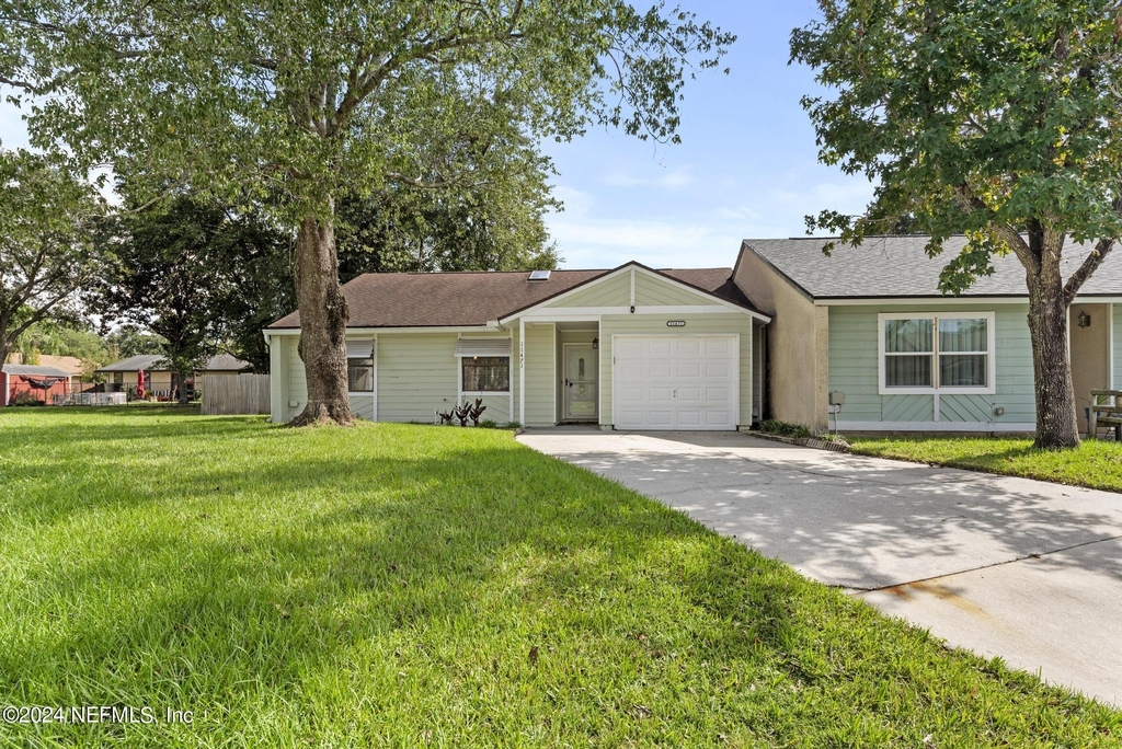 11471 Stinger Way - Photo 0
