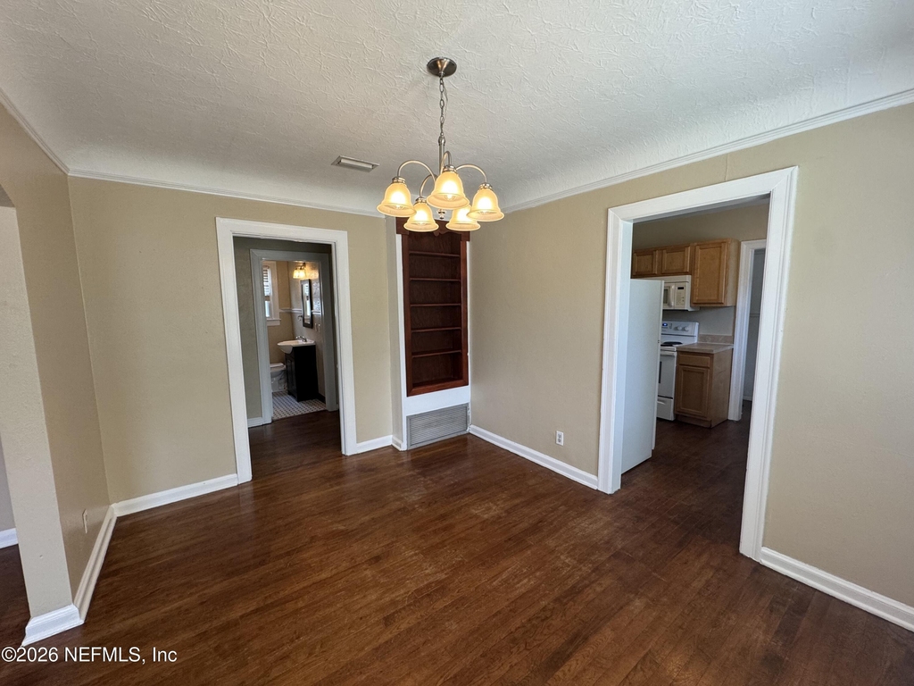 3609 Dellwood Avenue - Photo 10