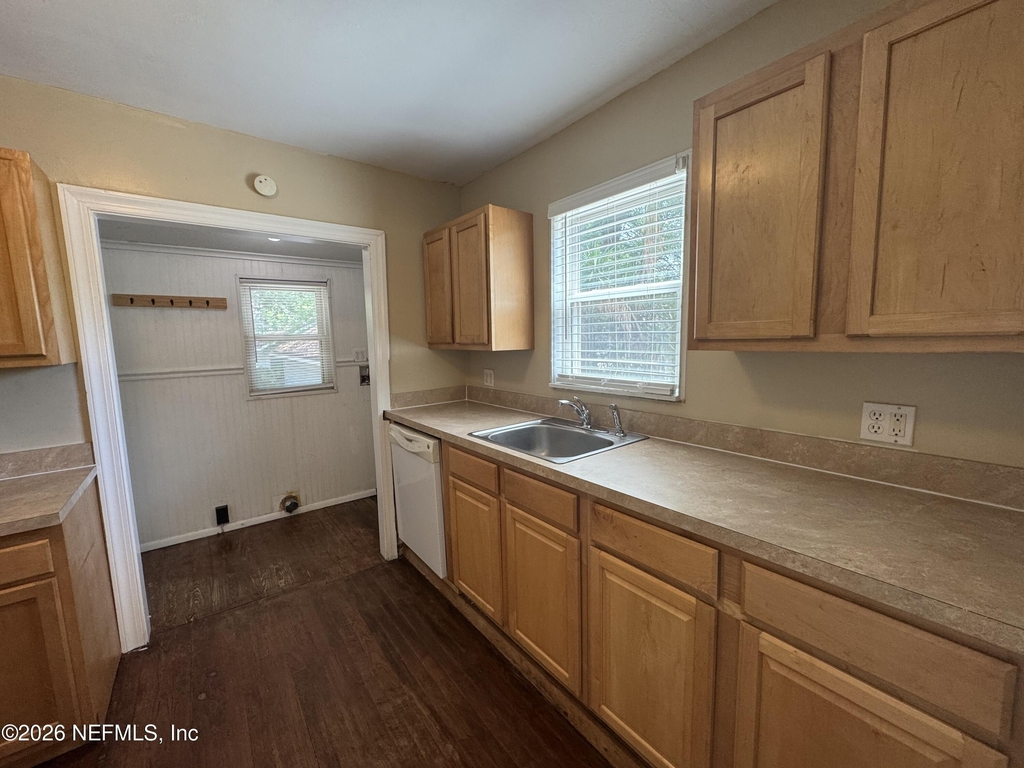 3609 Dellwood Avenue - Photo 12