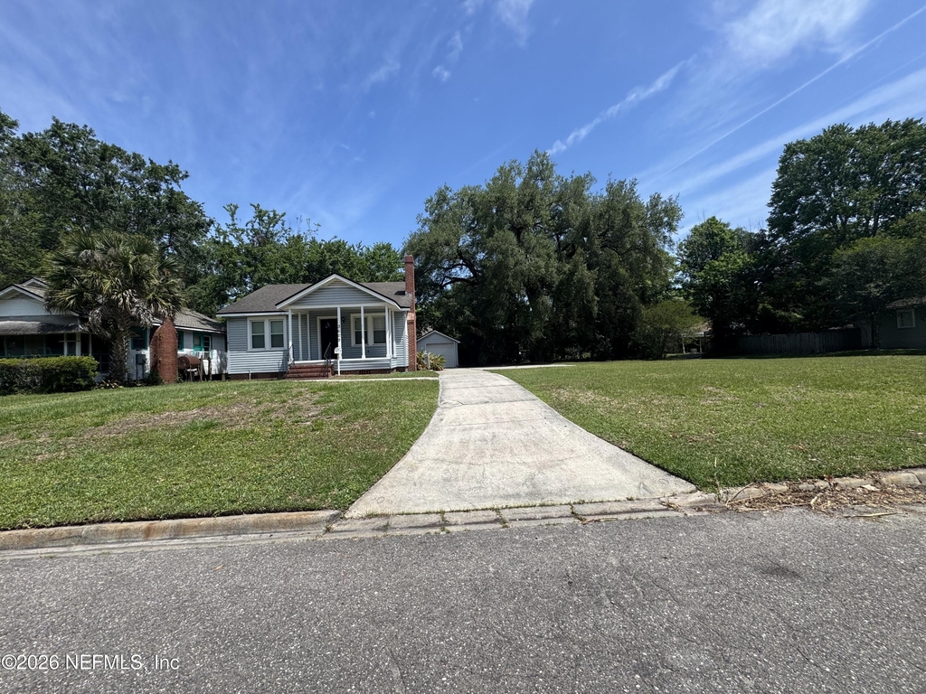 3609 Dellwood Avenue - Photo 1