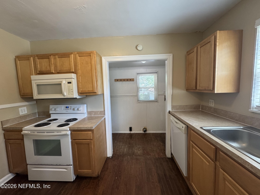 3609 Dellwood Avenue - Photo 13